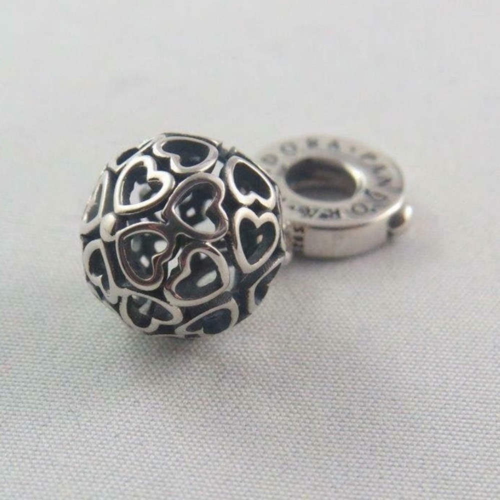 Authentic Pandora Harmonious Hearts RETIRED Silver Dangle Charm - MINT CONDITION - Picture 3 of 3